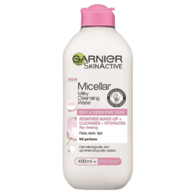 ניקוי פנים עם חלב מיסלר מבית המותג GARNIER